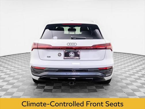 2024 Audi Q8 e-tron Premium Plus