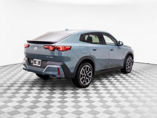 2025 BMW X2 xDrive28i