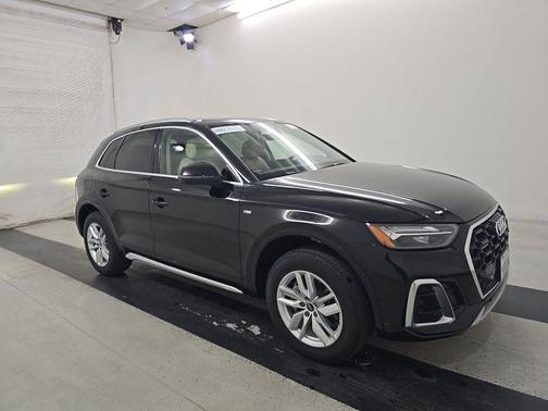 Mythos Black Metallic 2023 Audi Q5 45 S line Premium