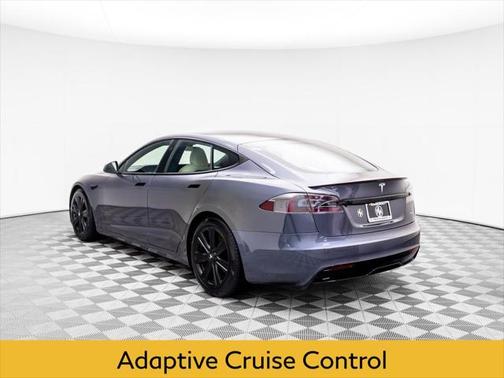 2022 Tesla Model S Plaid