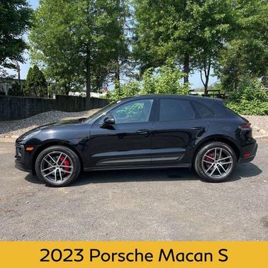 2023 Porsche Macan Base