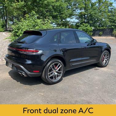 2023 Porsche Macan Base