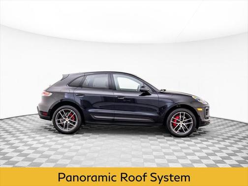 2023 Porsche Macan Base