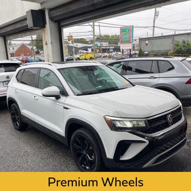 2023 Volkswagen Taos 1.5T SE
