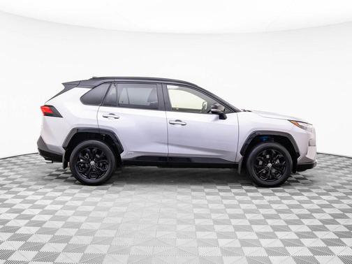 2023 Toyota RAV4 Hybrid SE
