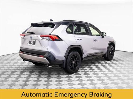 2023 Toyota RAV4 Hybrid SE