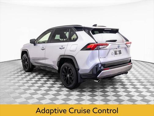 2023 Toyota RAV4 Hybrid SE