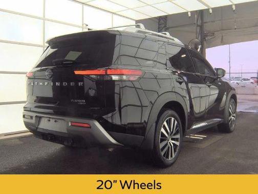 2023 Nissan Pathfinder Platinum 4WD