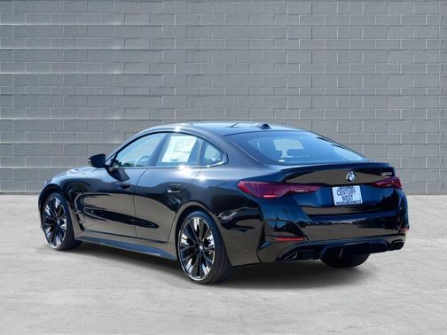 2026 BMW M440 i