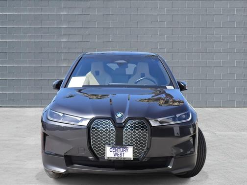 2025 BMW iX xDrive50