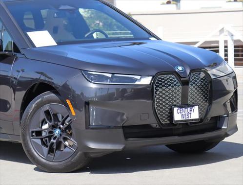 2025 BMW iX xDrive50