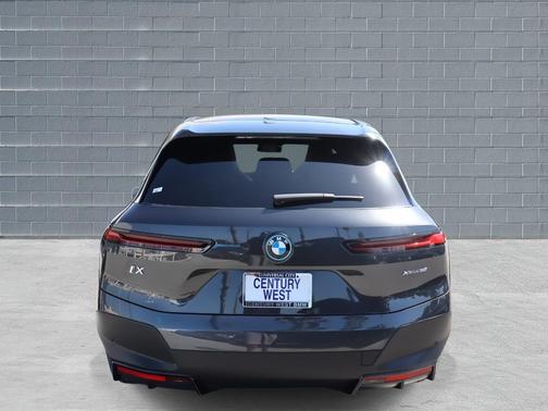 2025 BMW iX xDrive50