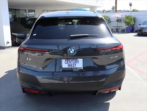 2025 BMW iX xDrive50