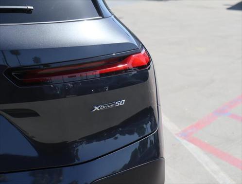 2025 BMW iX xDrive50