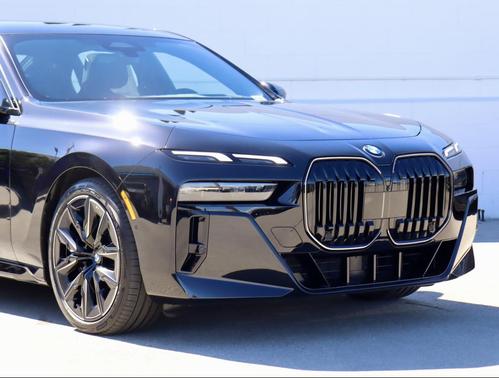 2026 BMW 740 740i