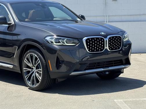 2025 BMW X4 xDrive30i