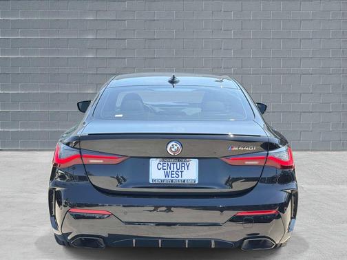 Black Sapphire Metallic 2023 BMW M440 i