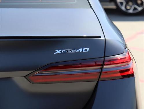 2025 BMW i5 xDrive40