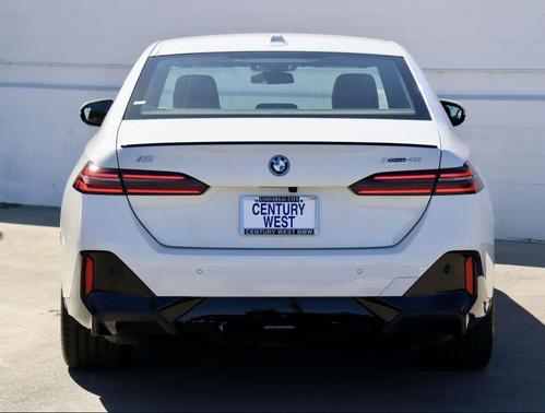 2025 BMW i5 xDrive40