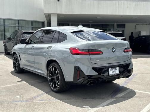 Brooklyn Grey Metallic 2024 BMW X4 M40i