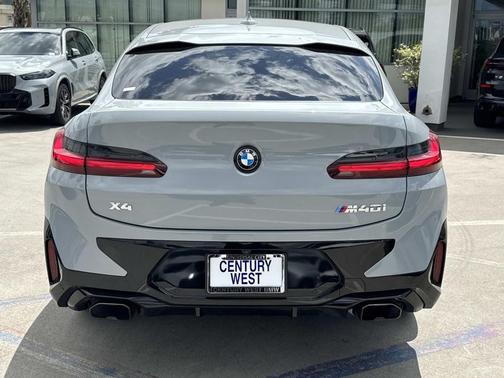 Brooklyn Grey Metallic 2024 BMW X4 M40i