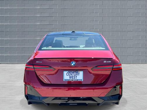 Vegas Red Metallic 2026 BMW 540 xDrive