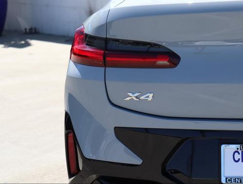2025 BMW X4 xDrive30i