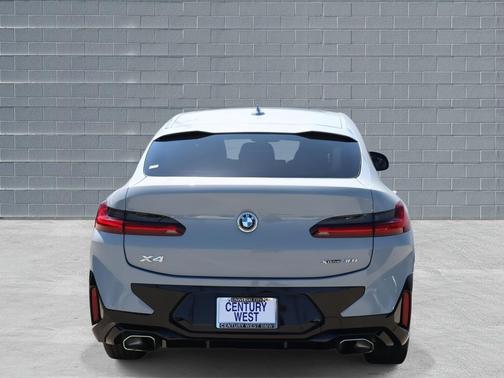 2025 BMW X4 xDrive30i