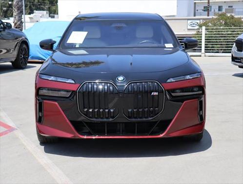 2024 BMW i7 M70