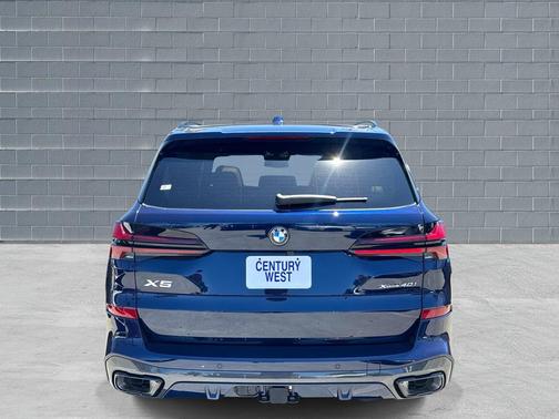 Tanzanite Blue II Metallic 2026 BMW X5 xDrive40i