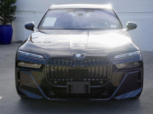 2025 BMW i7 xDrive60