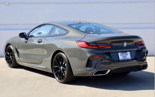2025 BMW 840 i
