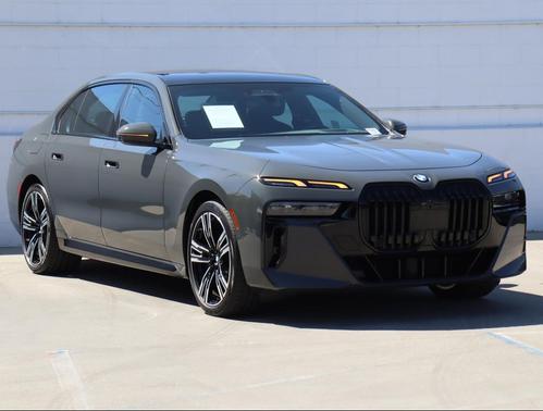 2023 BMW 740 i