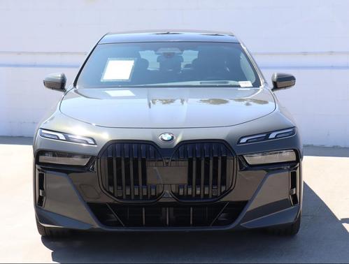 2023 BMW 740 i