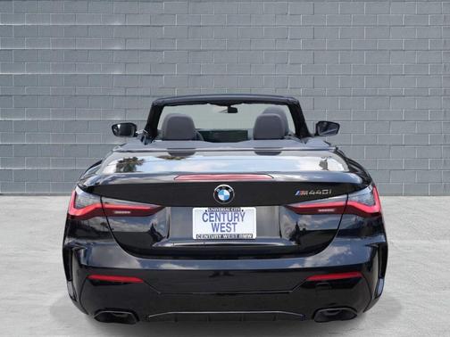 Black Sapphire Metallic 2024 BMW M440 i