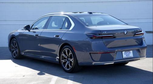 2025 BMW i7 xDrive60