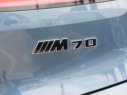 2026 BMW iX M70