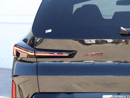 2026 BMW XM Label
