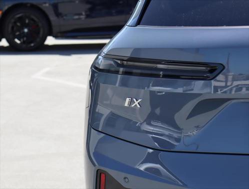 2026 BMW iX xDrive60