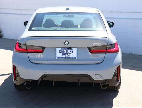 2025 BMW 330 i