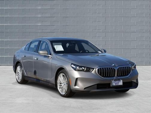 2025 BMW 530 530i Sedan