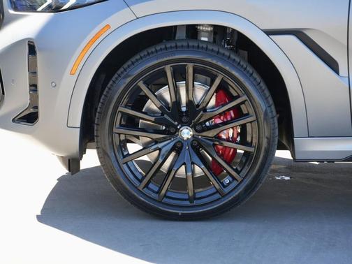 2026 BMW X6 M60i