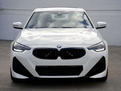 2026 BMW 230 230i