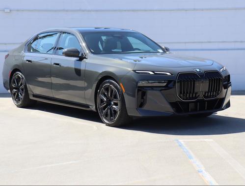 2026 BMW 740 i