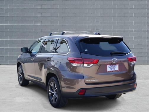 2019 Toyota Highlander LE Plus