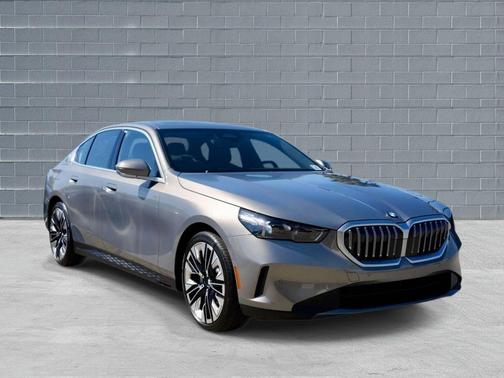 Oxide Grey Metallic 2026 BMW 530 530i Sedan