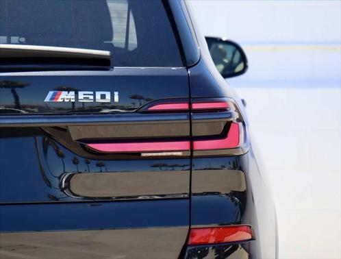 2024 BMW X7 M60i