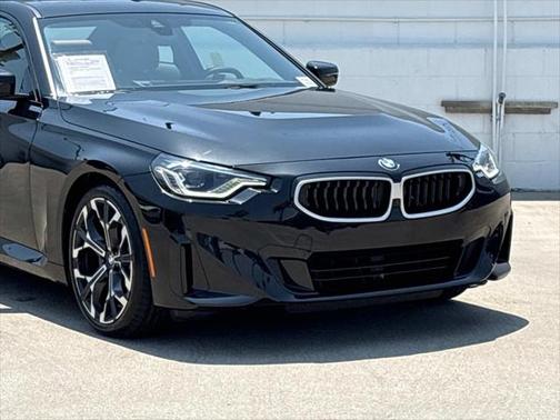 2025 BMW 230 i