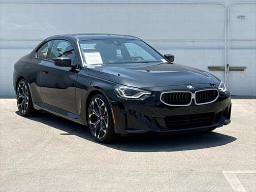 2025 BMW 230 i