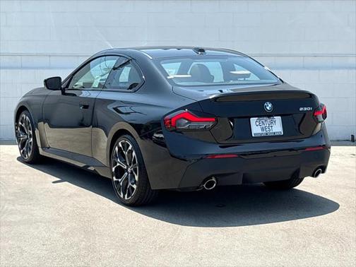 2025 BMW 230 i